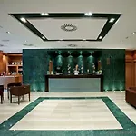 Dorma 4*